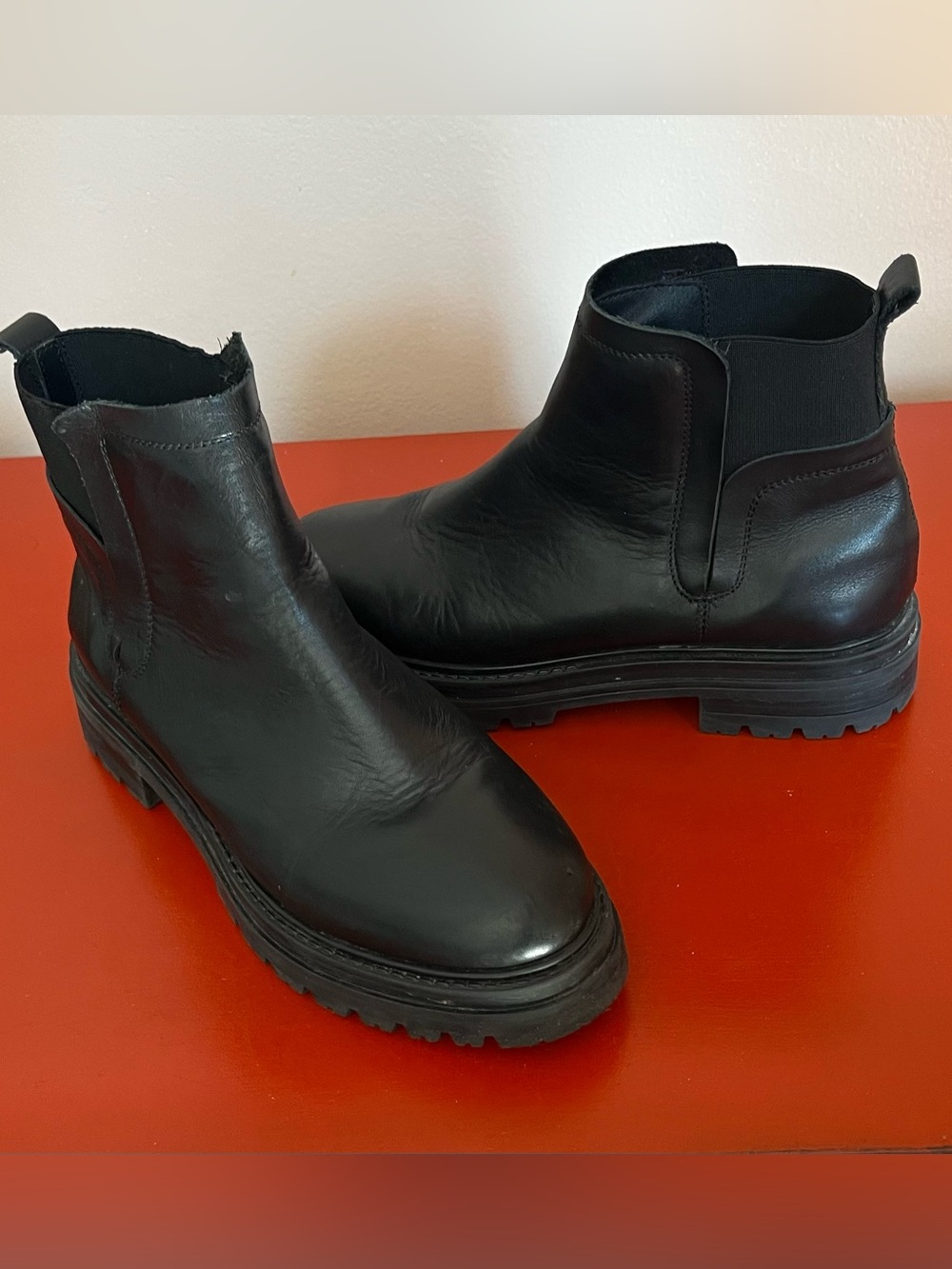Steve Madden Moira Black Lug-Sole Ankle Boot Great condition smoke/pet free